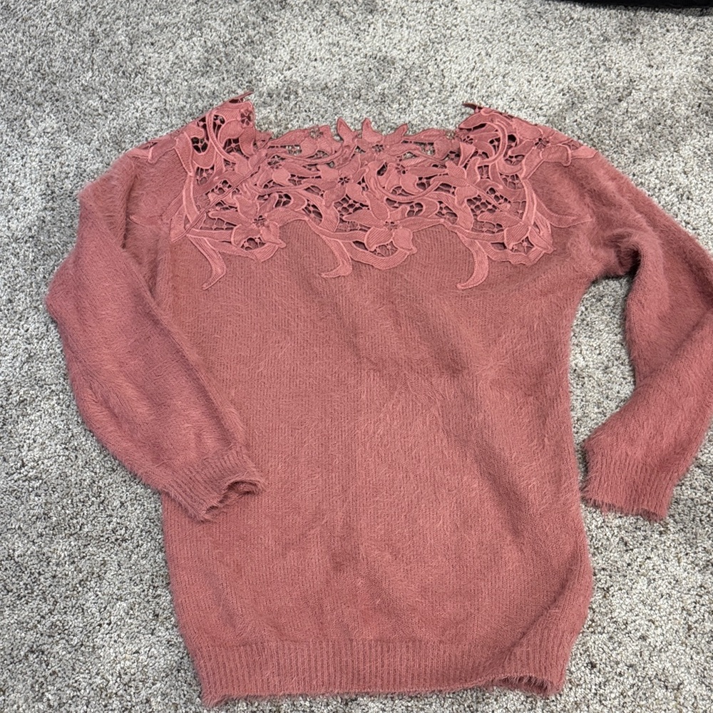 Women’s Rose Off-the-Shoulder Lace Yoke Sweater